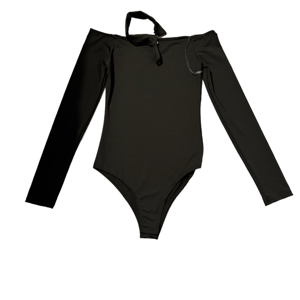Top Choker Off-The Shoulder body suit. Black. Small. NWOT